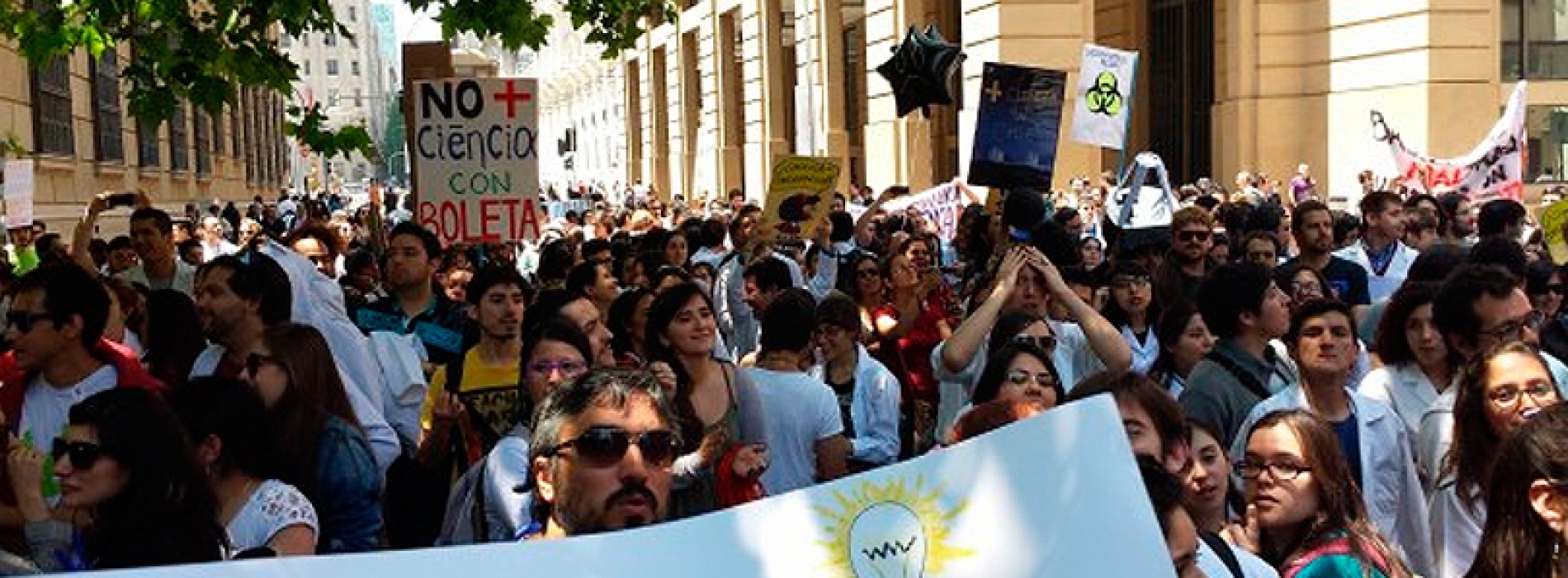 Science magazine - "Chilean scientists protest poor working conditions"