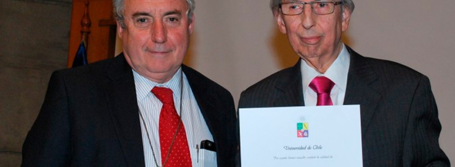 Universidad de Chile distingue al académico Jorge Valenzuela Pedevila como Profesor Emérito
