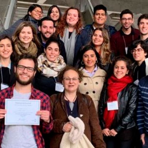 Alumno de magister en Bioquímica, Luka Robeson, ganó el mejor poster en congreso internacional de biofísica de moléculas individuales